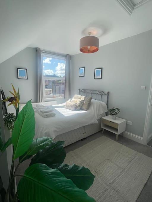 Three Storey Clifton Town House Bristol Exterior foto